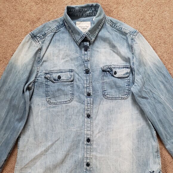 American Eagle Boyfriend Chambray Denim Button-Up Shirt Distressed Blue Size M/M - Picture 2 of 6